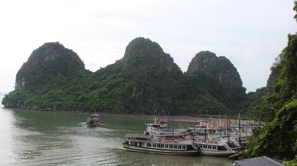 Thuy Duong Ha Long Hotel Exterior photo